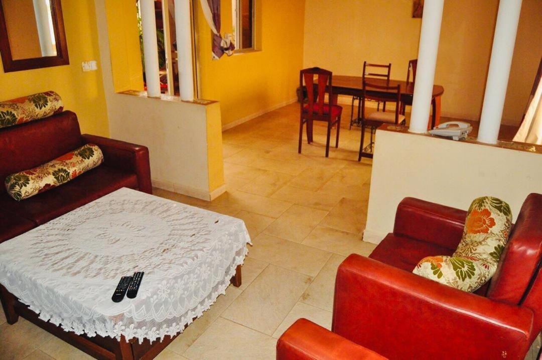 Chez Titi Otel Saint-Louis Dış mekan fotoğraf